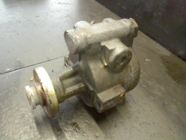 POMPE DE DIRECTION ASSISTEE