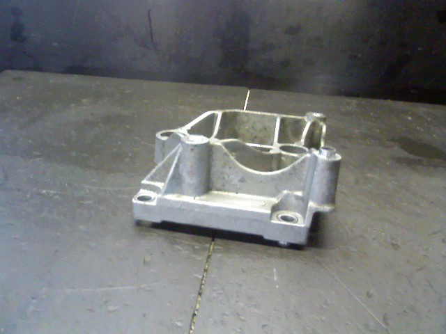 SUPPORT DE COMPRESSEUR