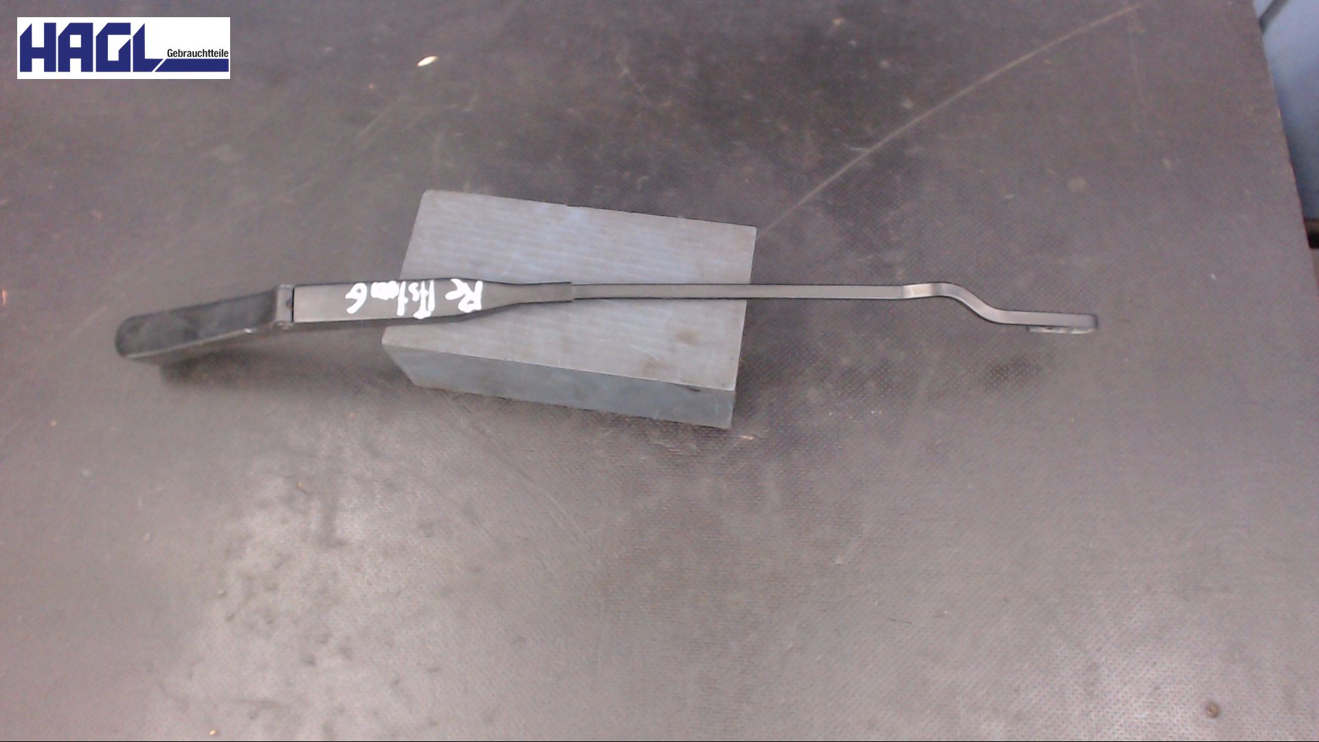 BRAS D'ESSUIE-GLACE DROIT