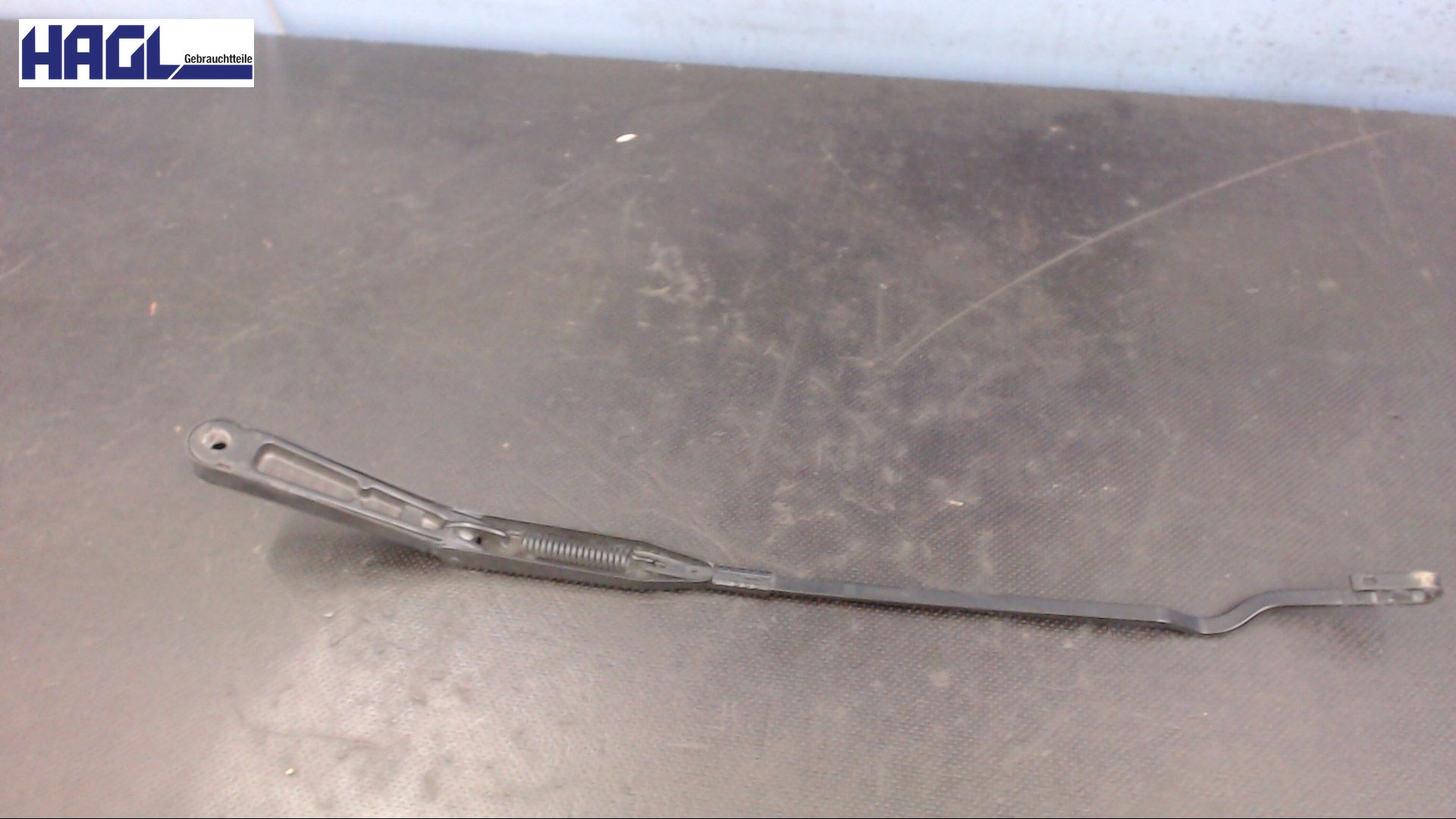 BRAS D'ESSUIE-GLACE DROIT