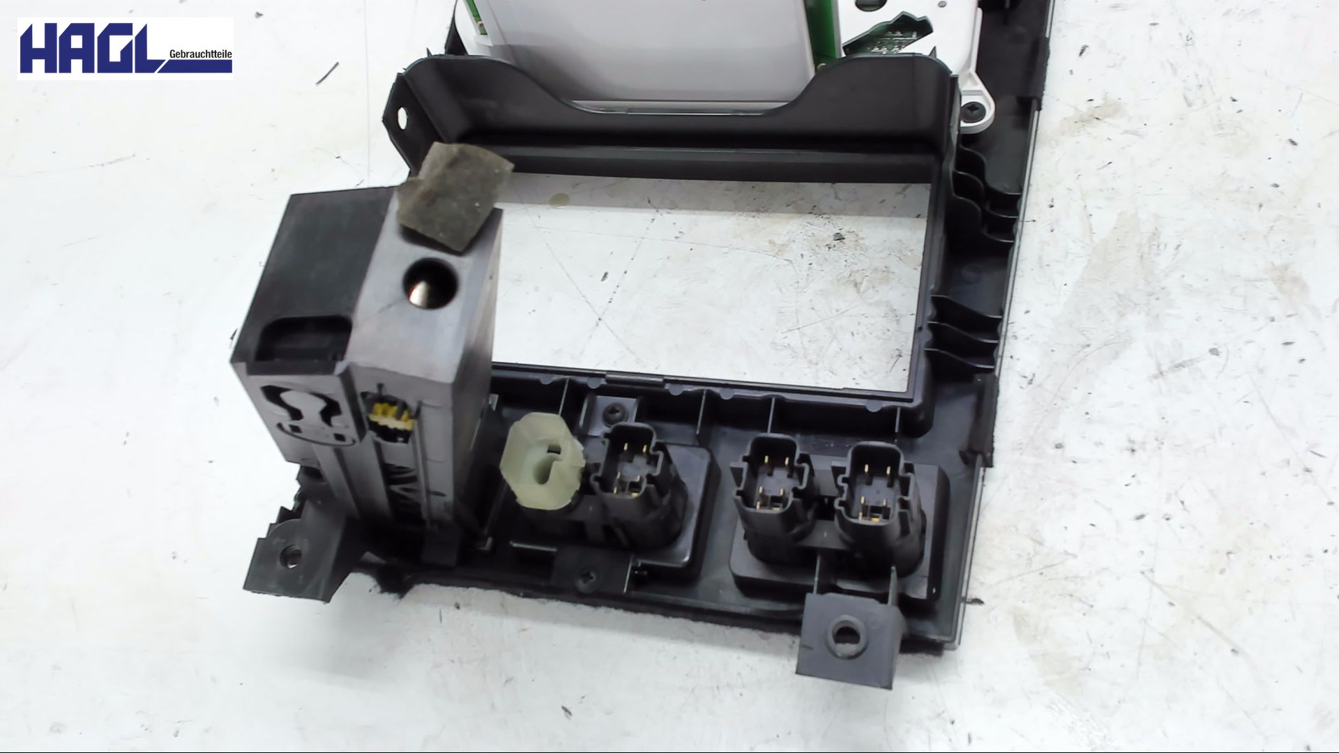 ÉLÉMENT DE COMMANDE DE CHAUFFAGE AVEC COUVERCLE