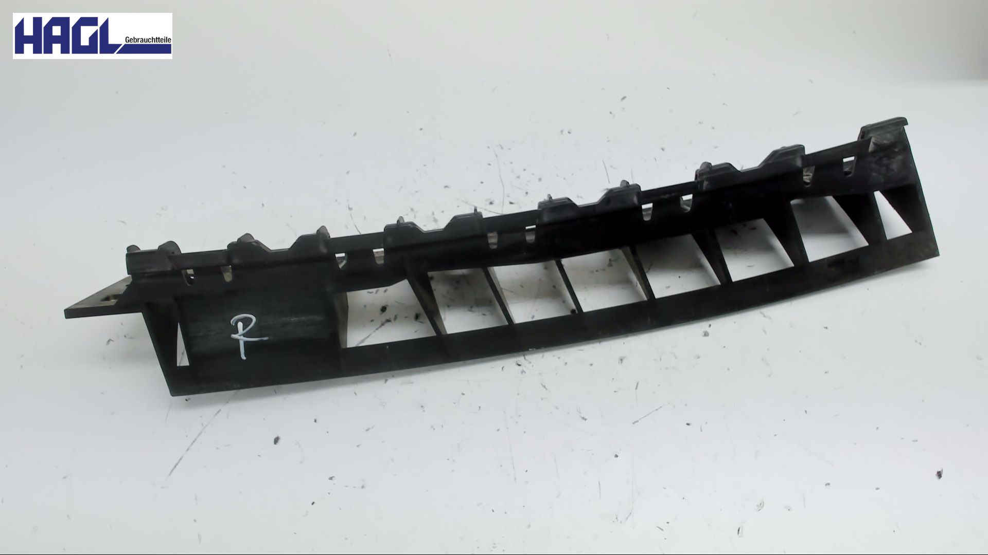 STOSSFÄNGERHALTER HINTEN RECHTS