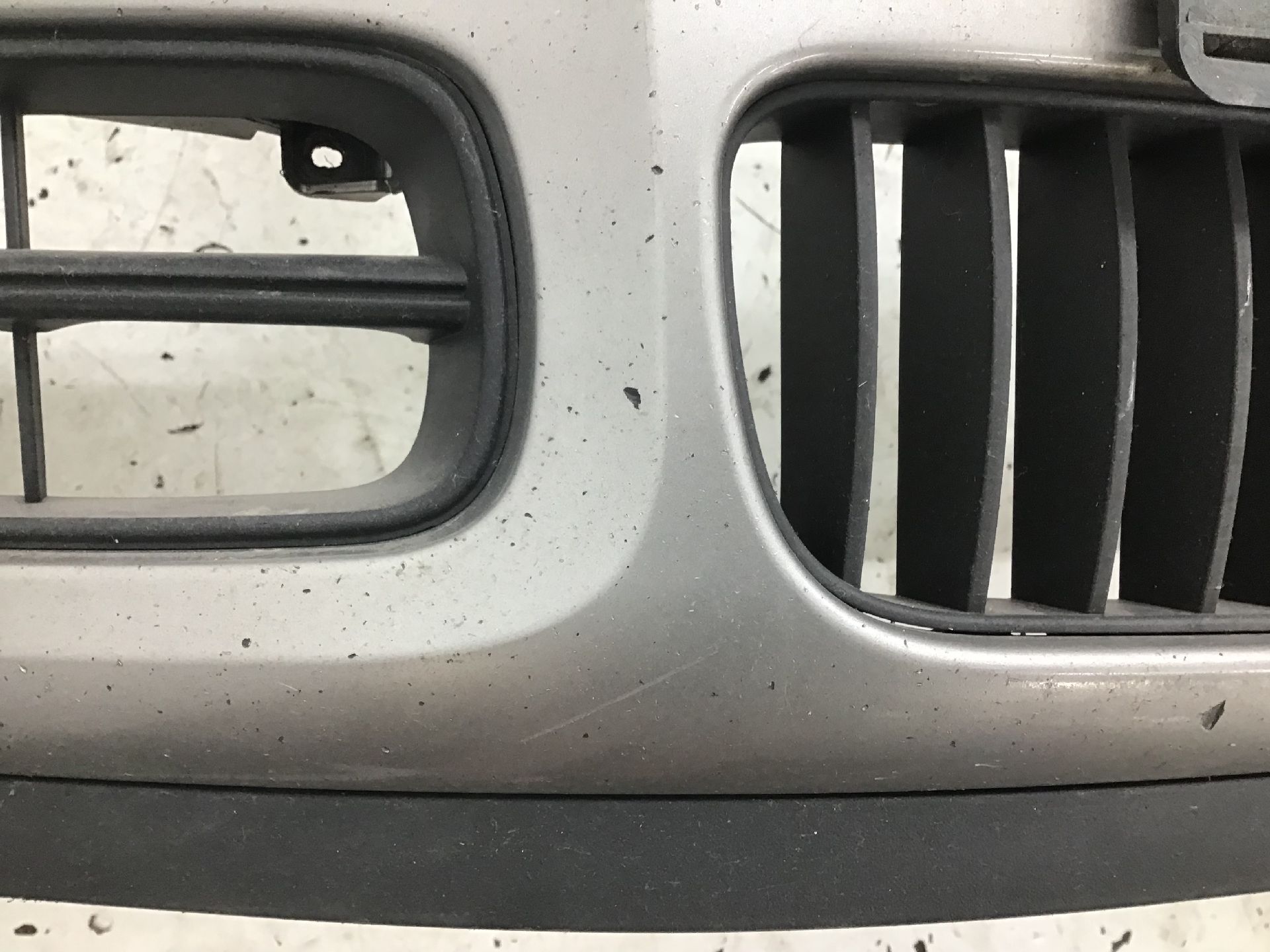 VERKLEIDUNG STOSSFÄNGER VORNE KOMPLETT