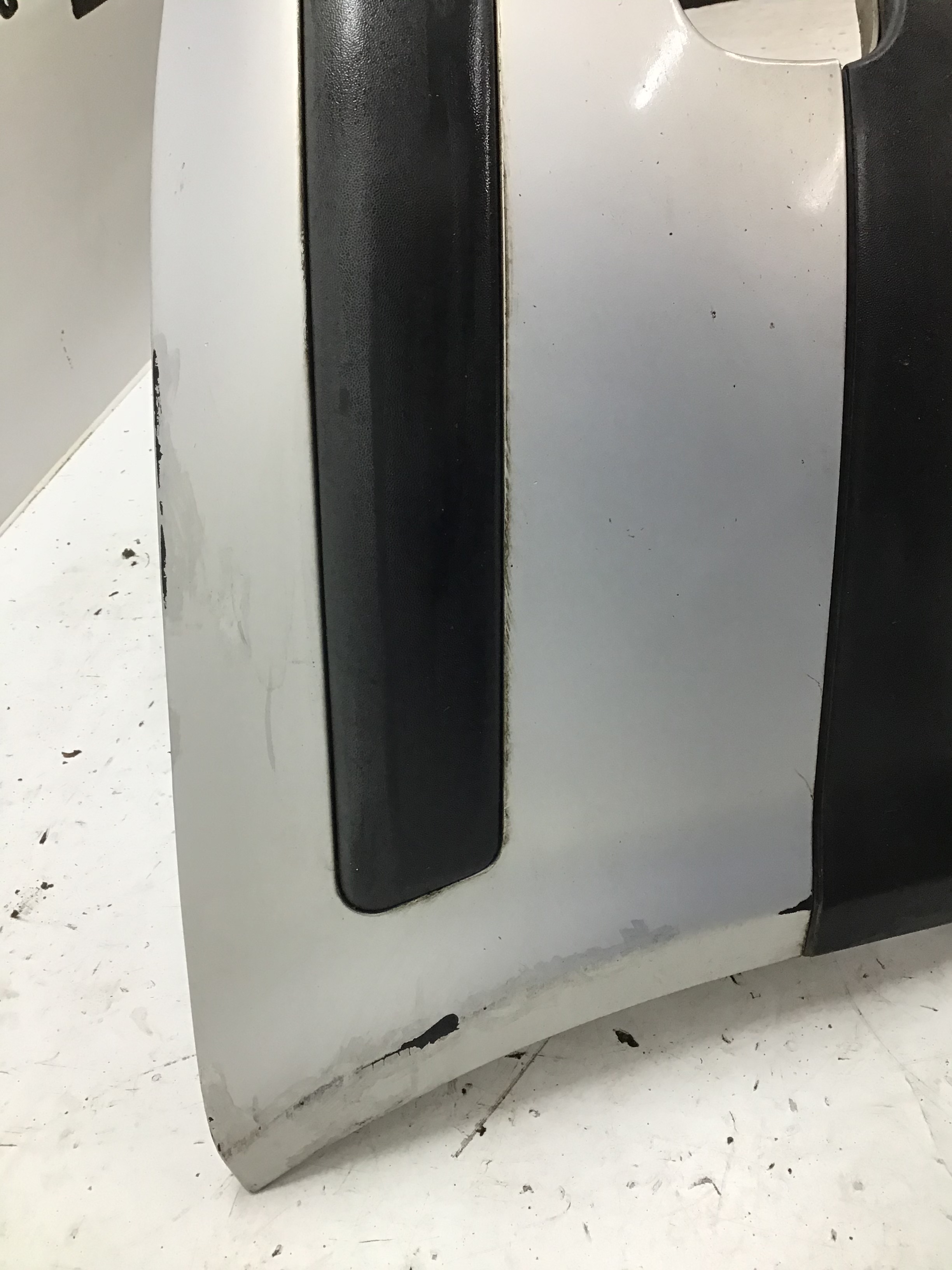 VERKLEIDUNG STOSSFÄNGER VORNE