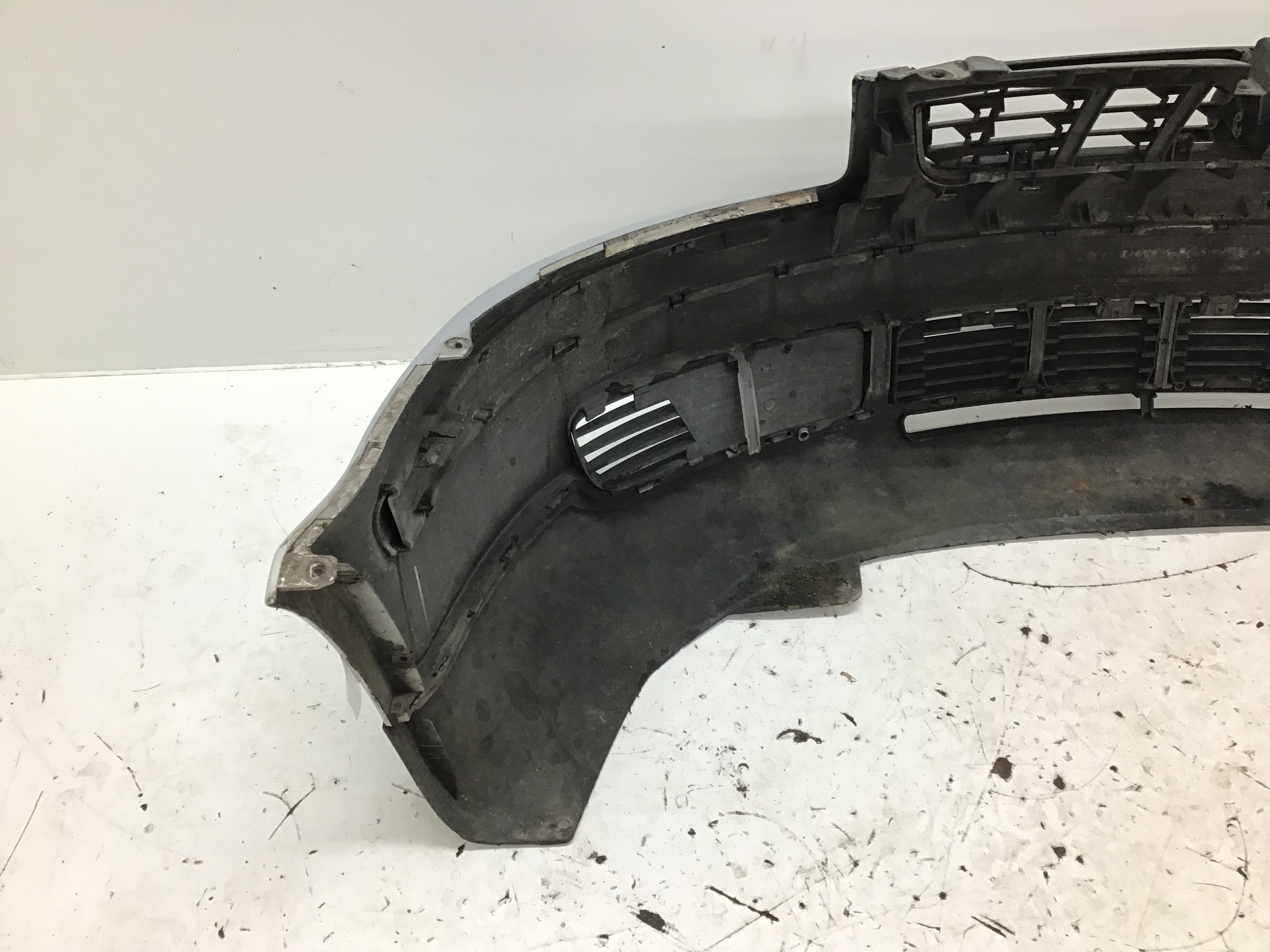 VERKLEIDUNG STOSSFÄNGER VORNE