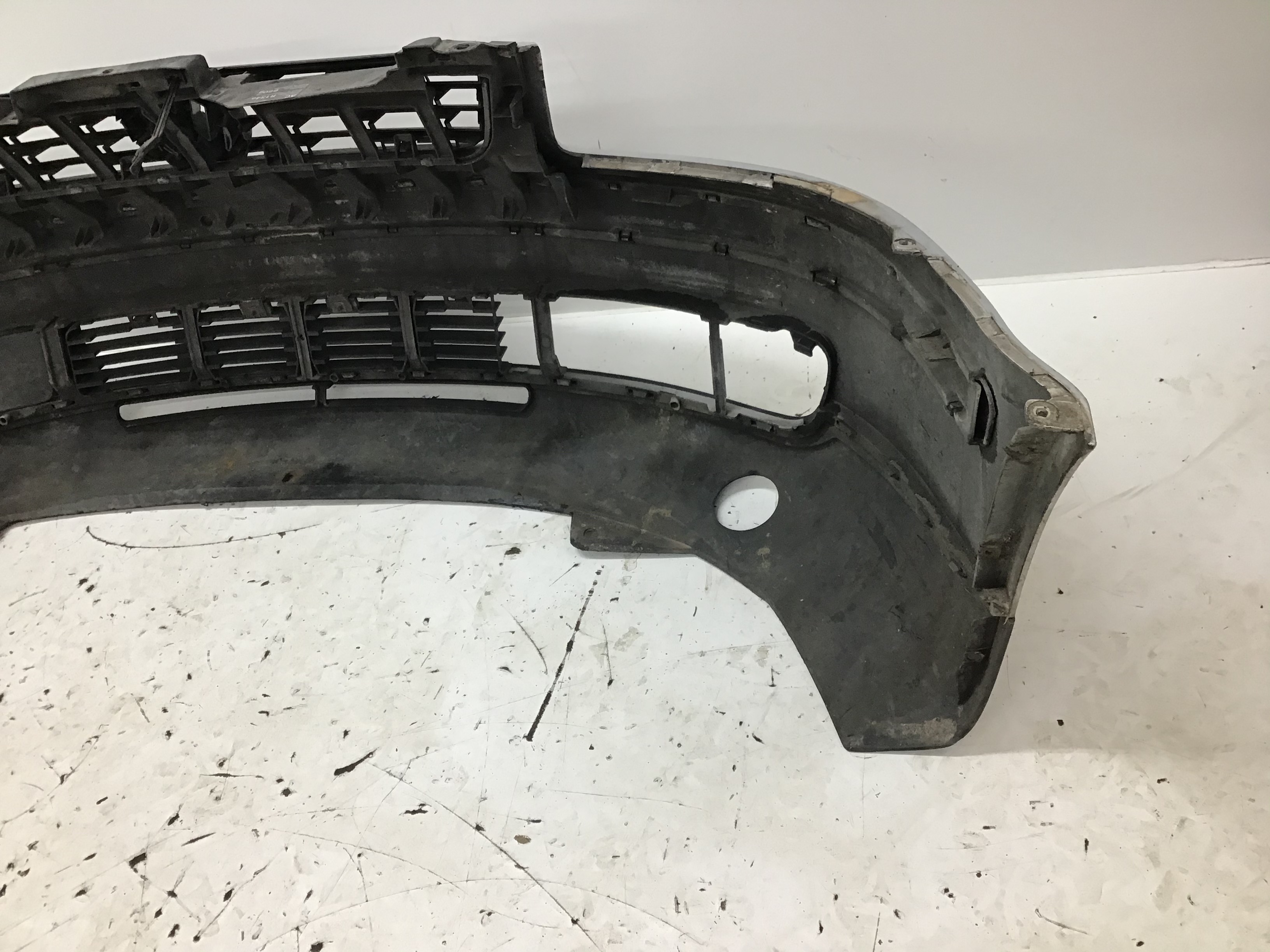 VERKLEIDUNG STOSSFÄNGER VORNE