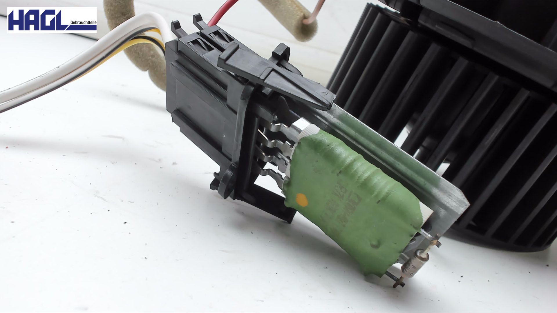 VENTILATEUR DE CHAUFFAGE AVEC RÉSISTANCE