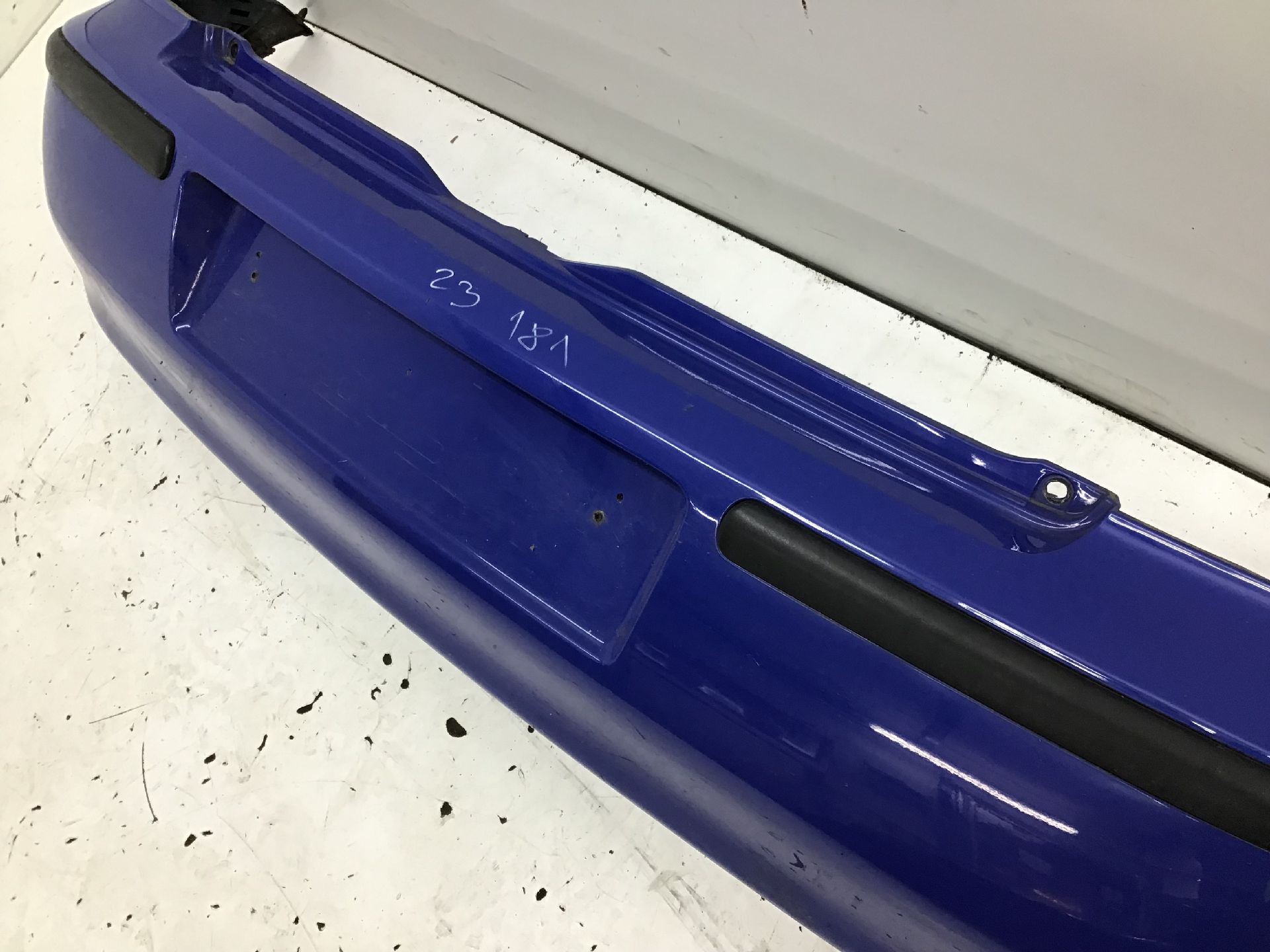 STOSSFÄNGERVERKLEIDUNG HINTEN