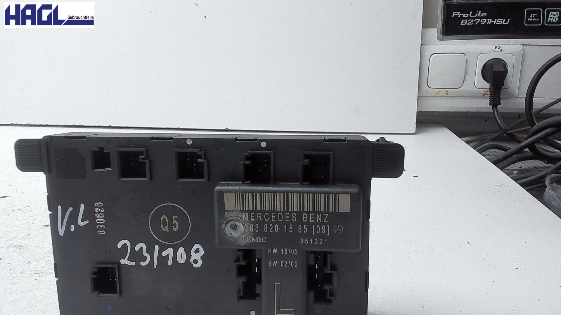 TÜRSTEUERGERÄT (Tür vorn) LINKS