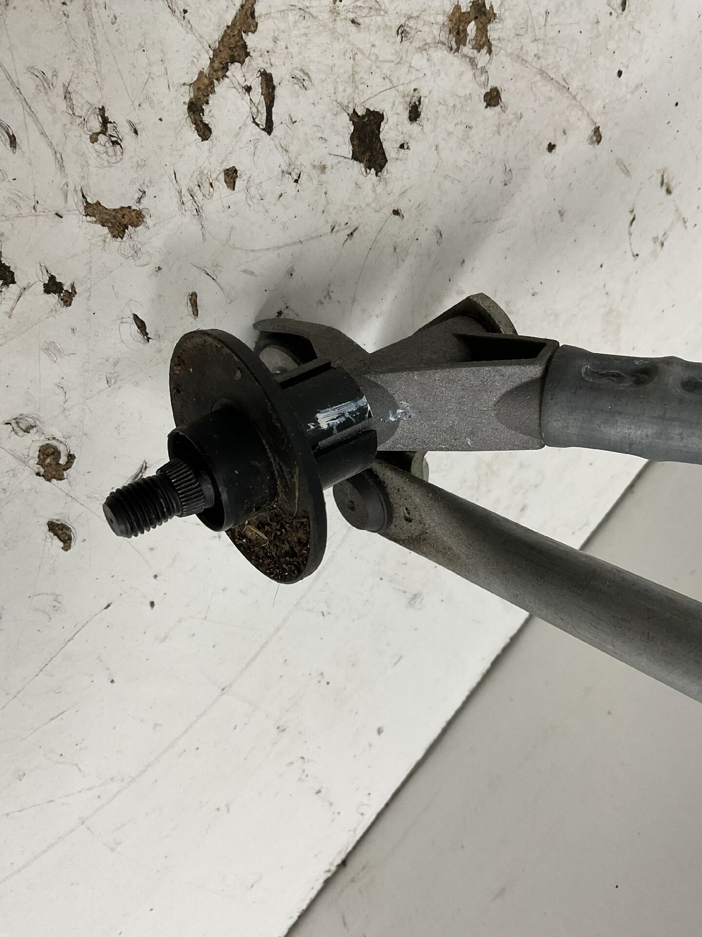 Support d'essuie-glace avec moteur