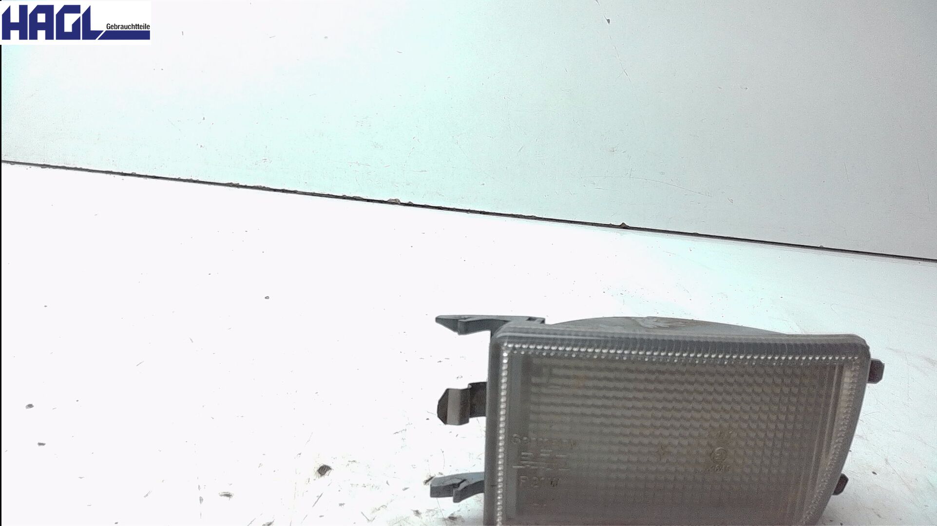 Indicatore anteriore completamente a SINISTRA