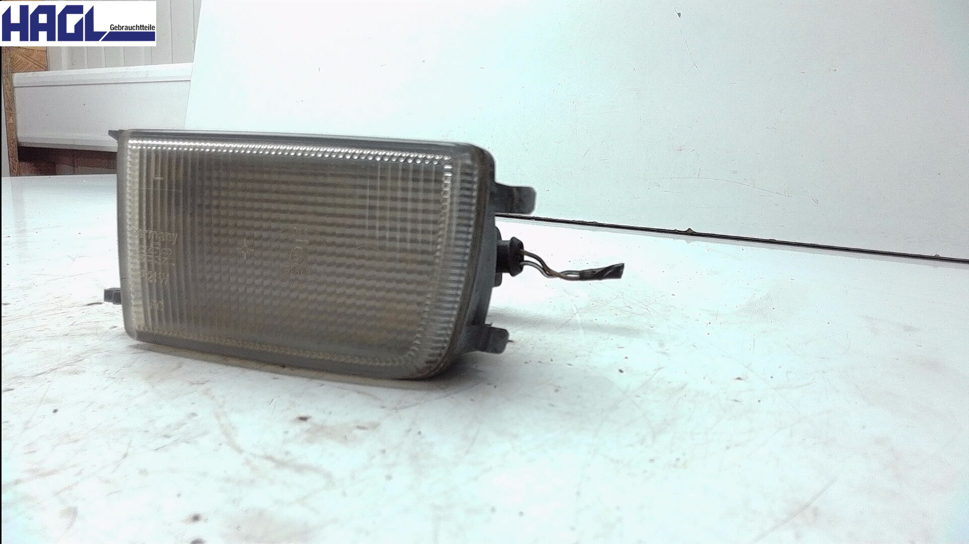 Indicatore anteriore completamente a SINISTRA