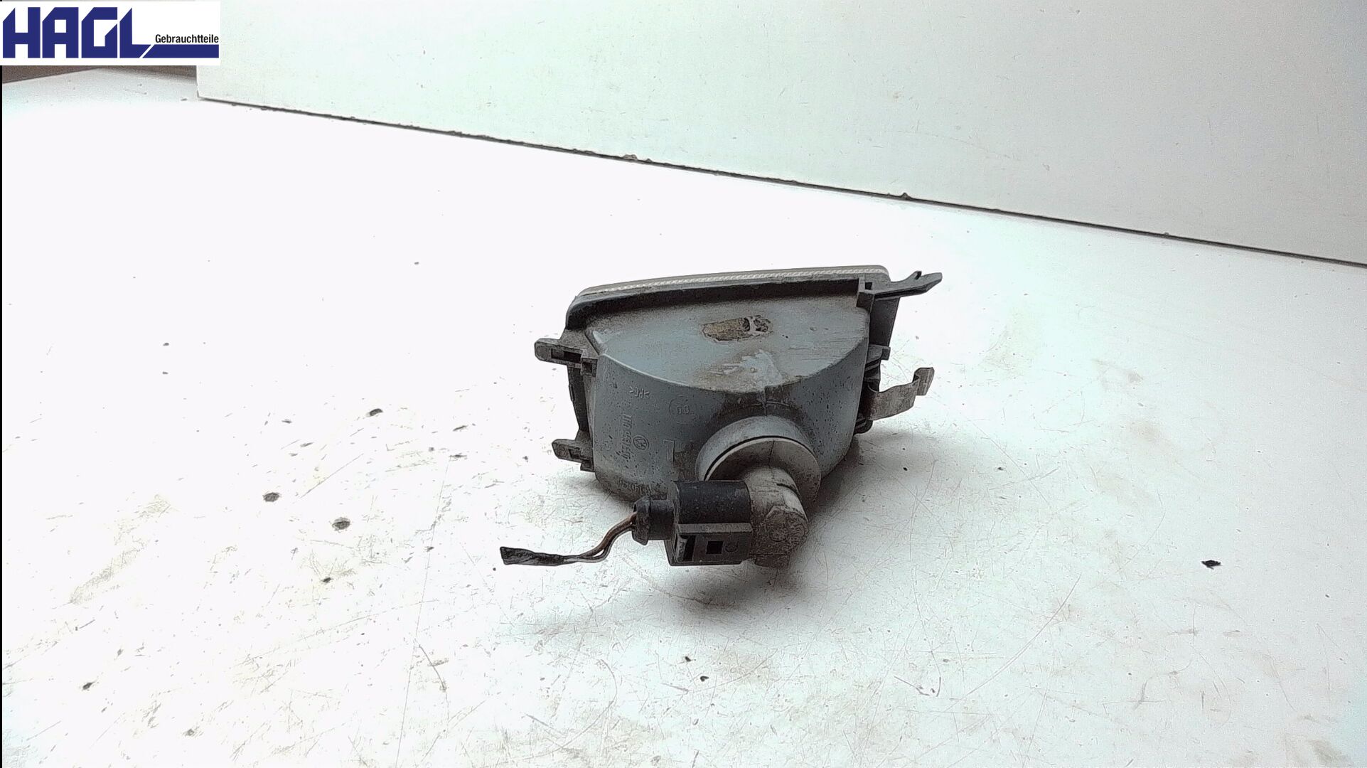 Indicatore anteriore completamente a SINISTRA