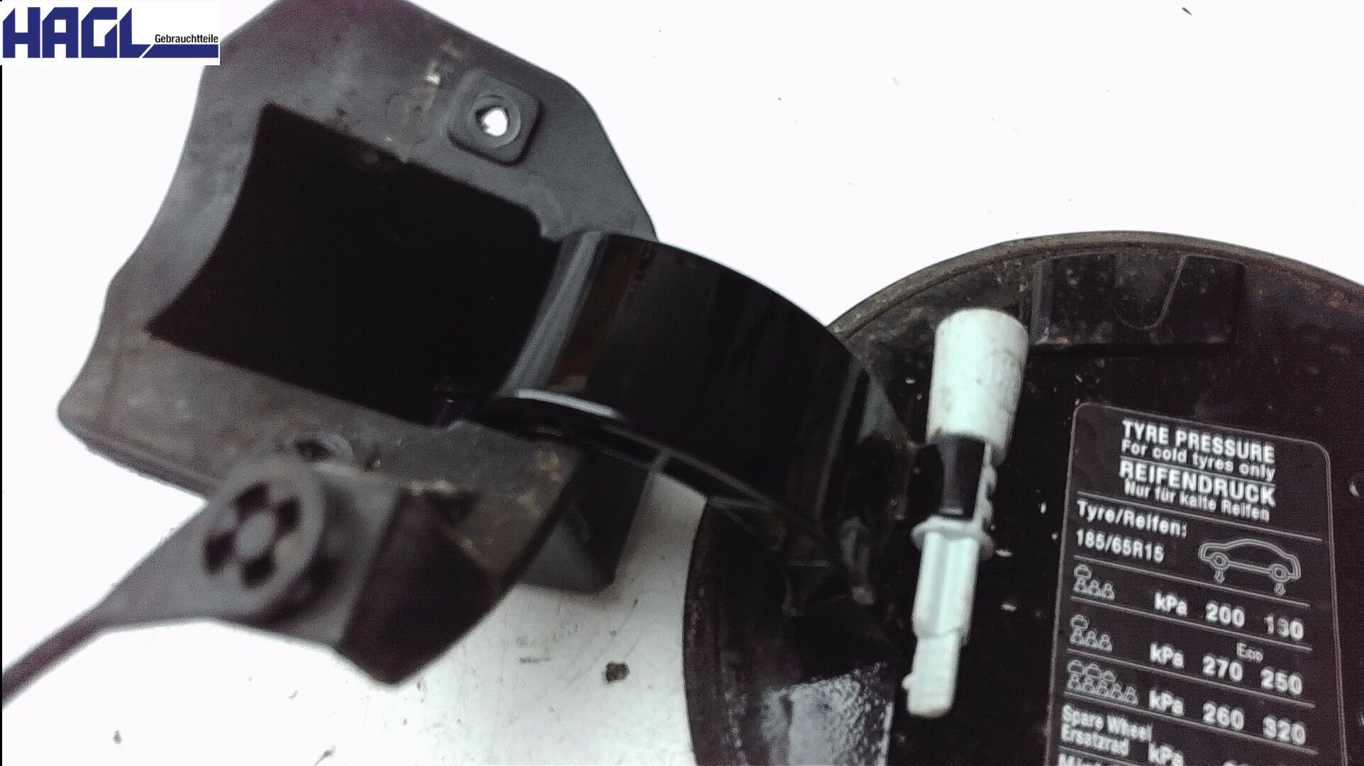 TANKKLAPPE seitlich RECHTS