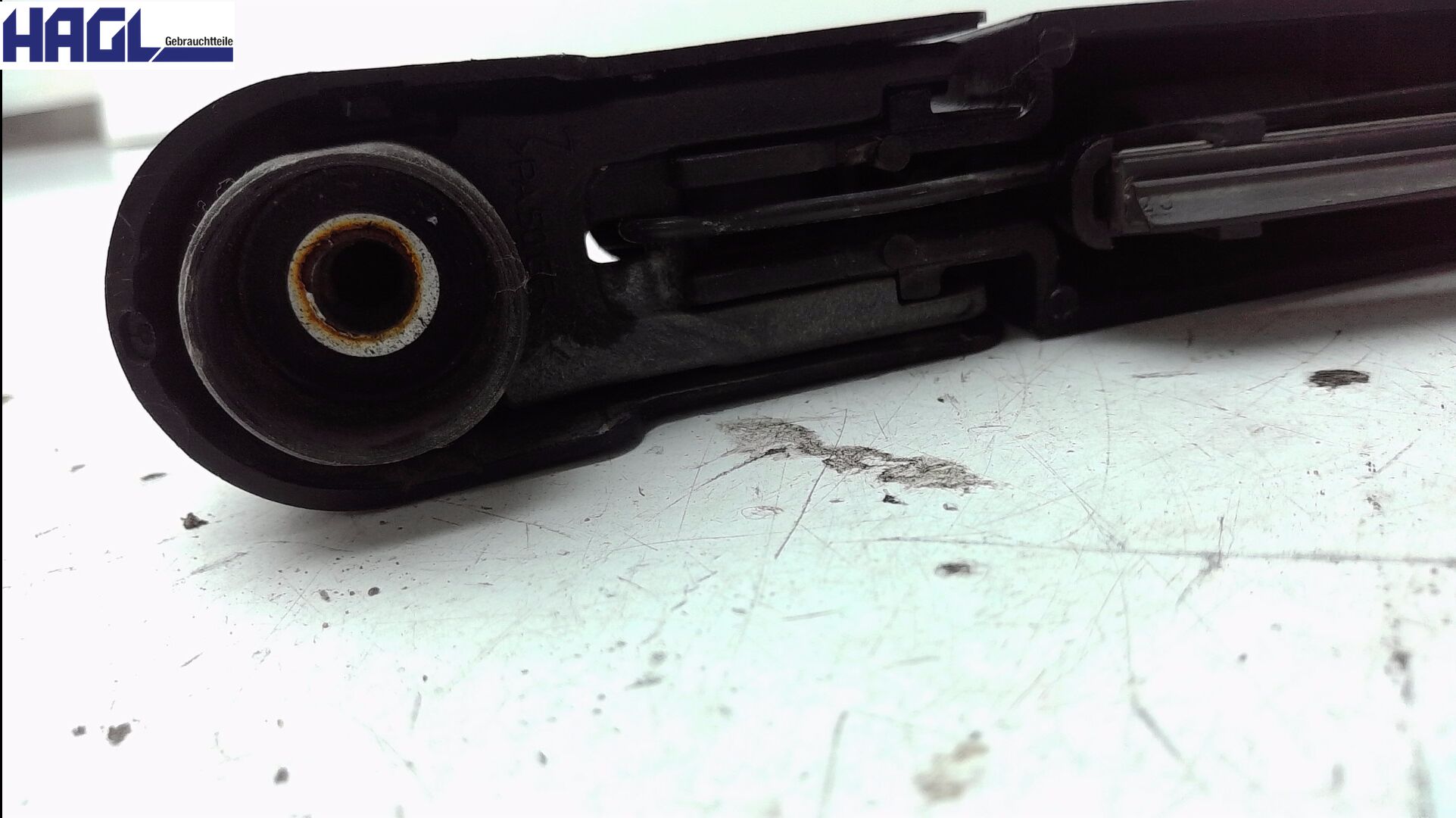 Scheibenwischerarm mit Blatt