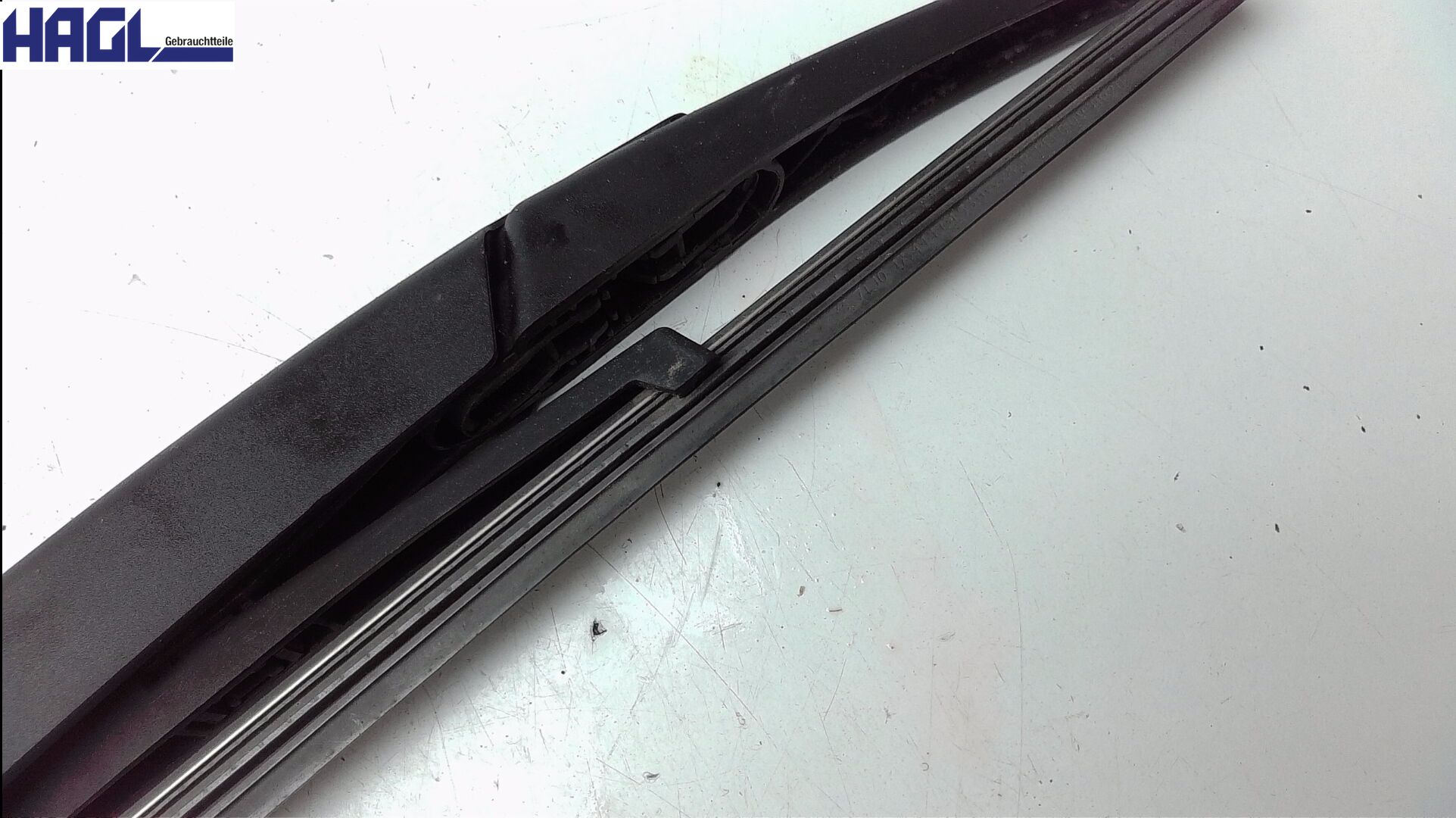 Scheibenwischerarm mit Blatt