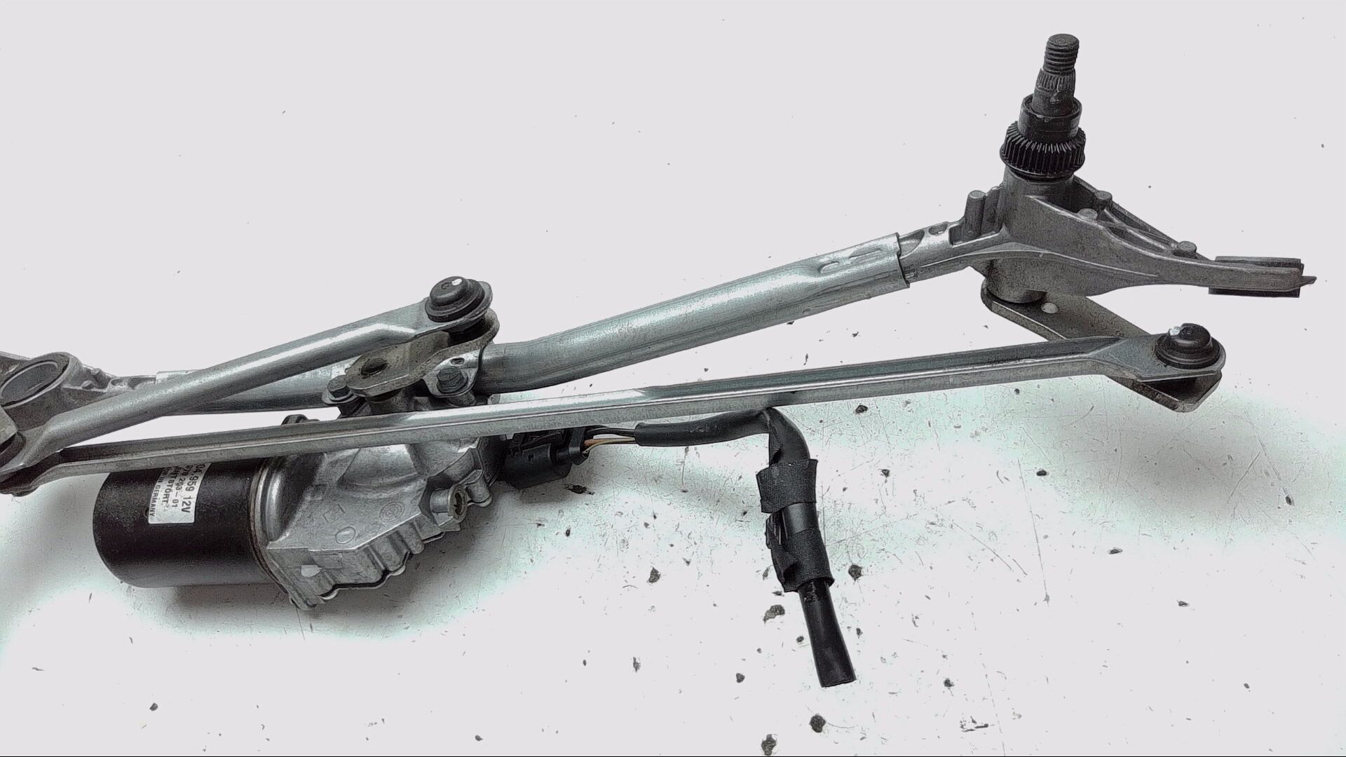 Scheibenwischerbock mit Motor vorne