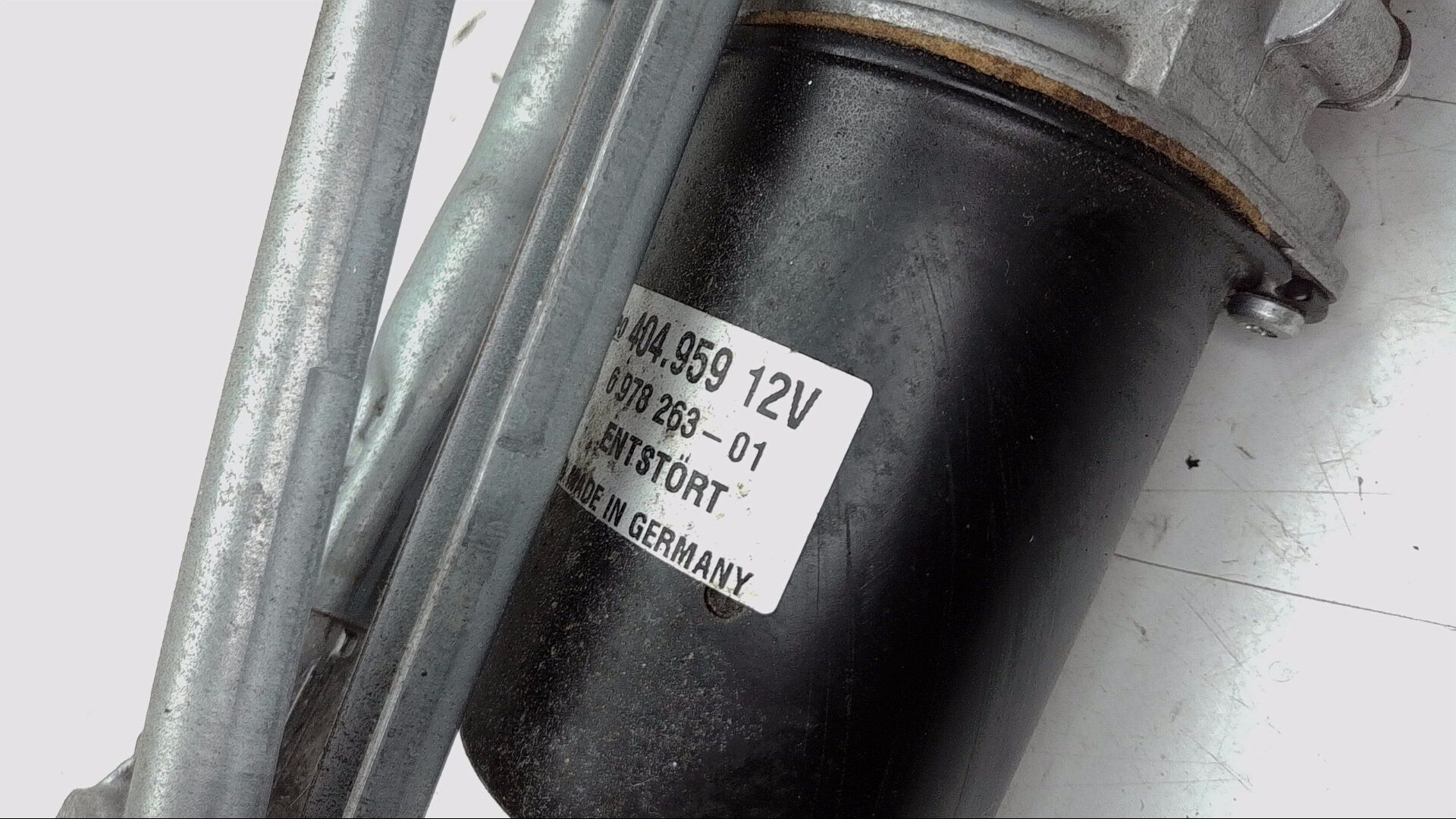 Scheibenwischerbock mit Motor vorne