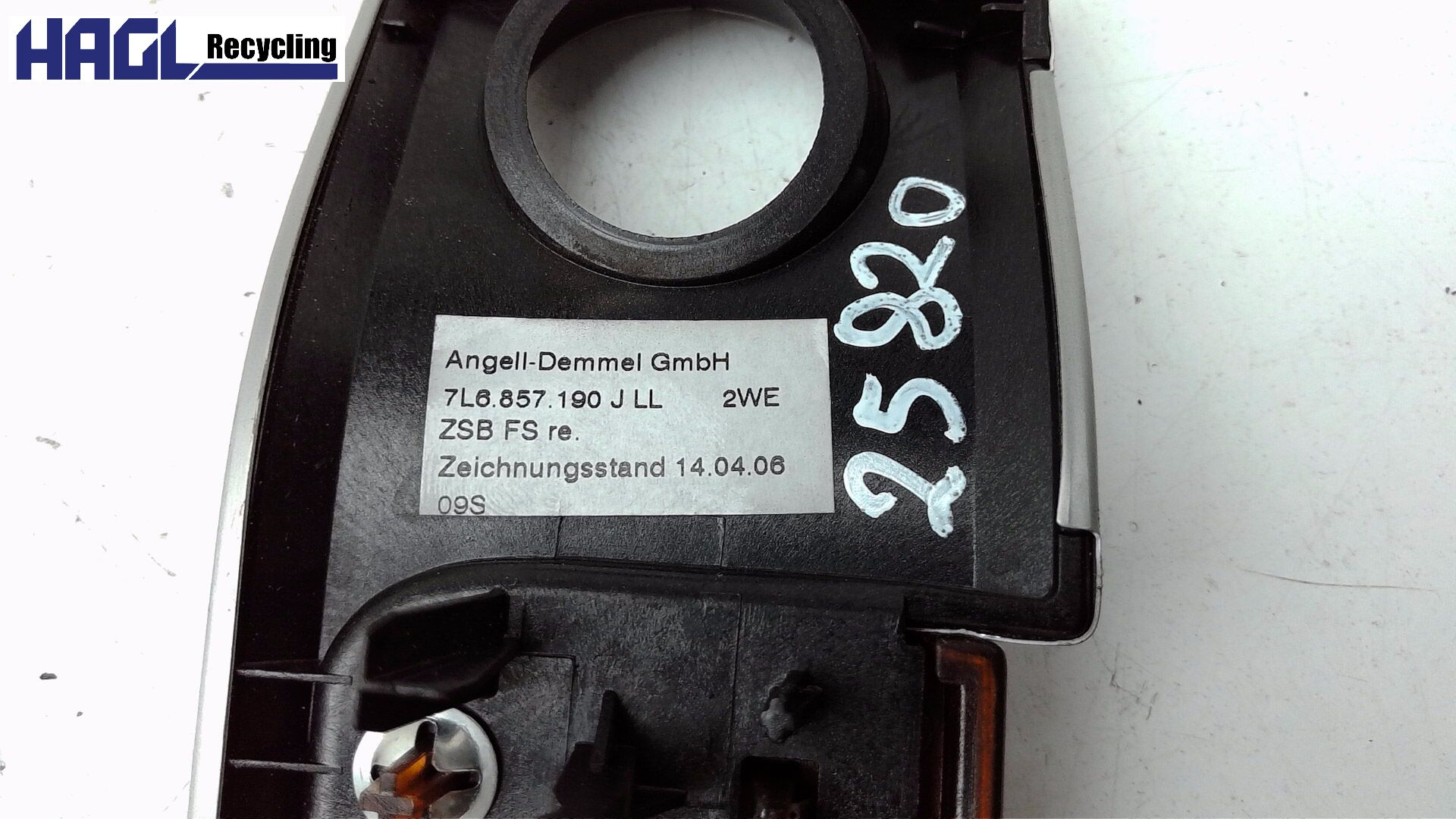 Blende Armaturenbrett seitlich LINKS