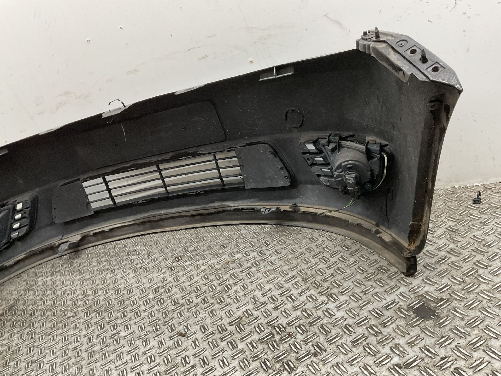 Stossfänger Verkleidung VORNE