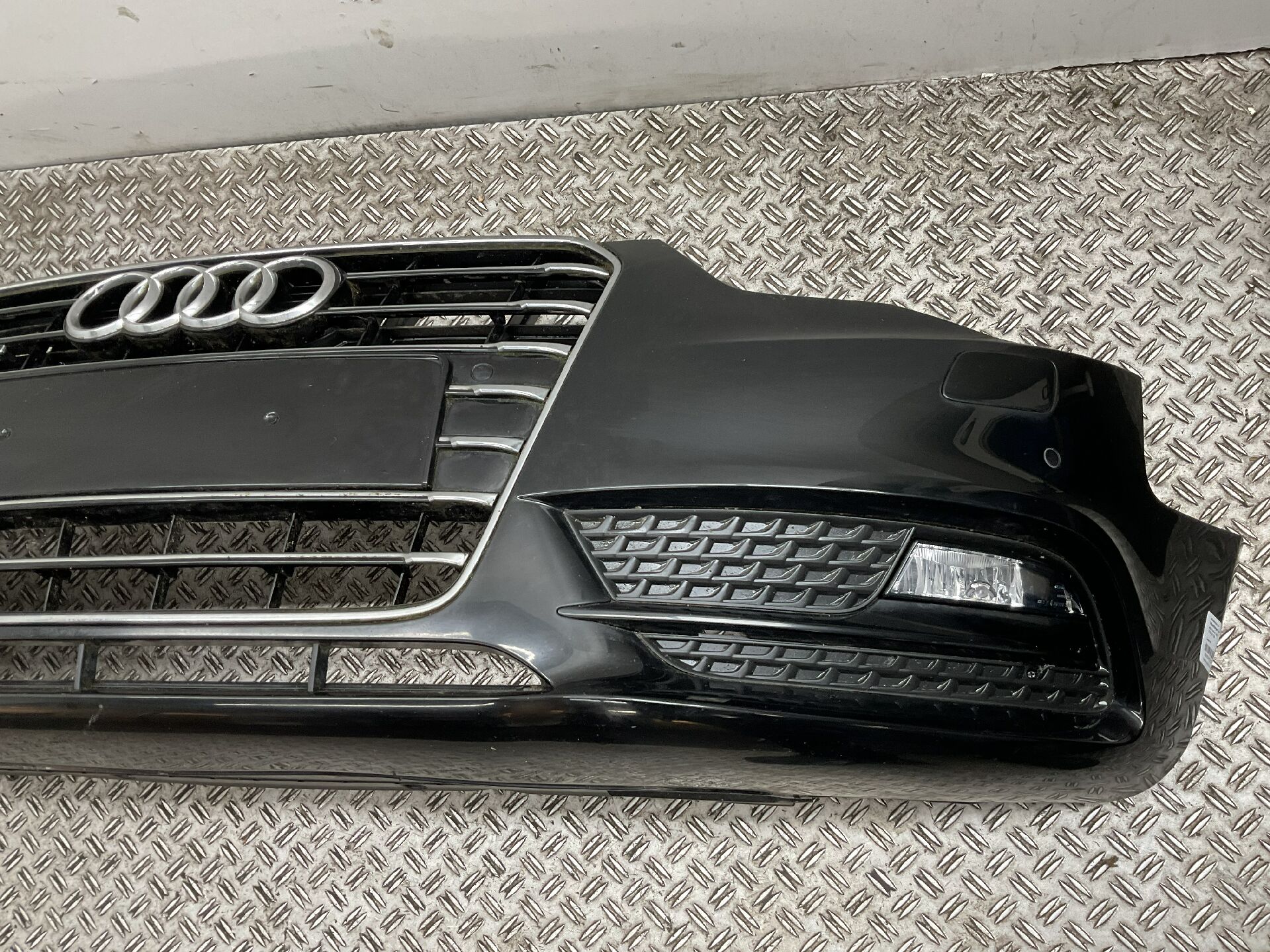 Stossfänger Verkleidung vorne