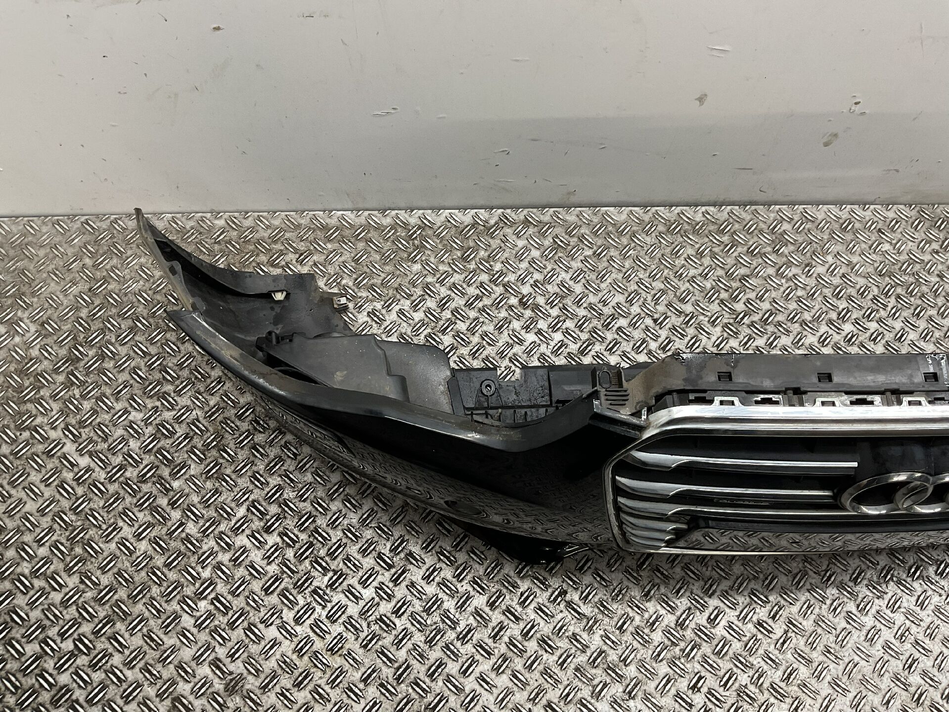 Stossfänger Verkleidung vorne