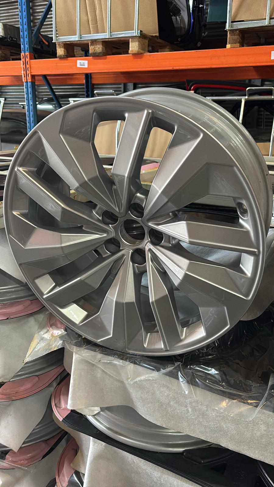 SATZ ALUFELGEN NEU! A5 / A6 / A7 VW Passat Skoda Superb