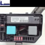 Toyota Verso Verso XP12 SICHERUNGS RELAYS KASTEN Kombi
