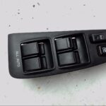 Toyota Avensis Avensis T25 Schaltereinheit (Tür vorn) Links Kombi