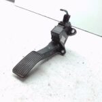 Peugeot 107 107 P Gaspedal komplett mit Halter Limousine