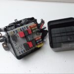 Fiat Punto Punto 188 SICHERUNGSKASTEN Limousine