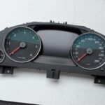VW Touareg Touareg 7P INSTRUMENTENTAFEL TACHO Geschlossen