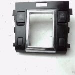 Suzuki Grand Vitara Grand Vitara JT VERKLEIDUNG SCHALTHEBEL M 2 STECKDOSEN Geschlossen
