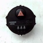 Toyota Yaris Yaris XP13 Schalter Warnblinkanlage Limousine