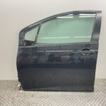 Toyota Yaris Yaris XP13 Tür vorn LINKS Limousine