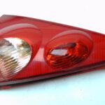 Peugeot 107 107 P Heckleuchte komplett LINKS Limousine