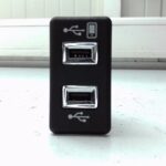 Opel Crossland Crossland P7 USB Anschluss Mittelkonsole Geschlossen