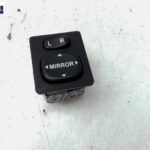 Toyota Yaris Yaris XP9 Schalter Aussenspiegelverstellung LINKS Limousine
